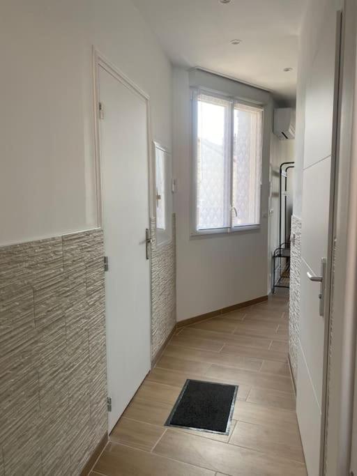 Le 102 De La Gare: Appartement Neuf Et Climatise Chalons en Champagne Exterior photo