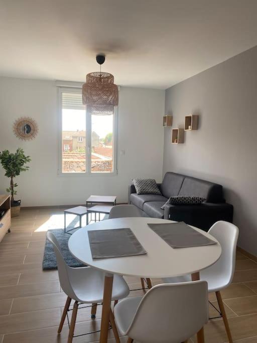 Le 102 De La Gare: Appartement Neuf Et Climatise Chalons en Champagne Exterior photo